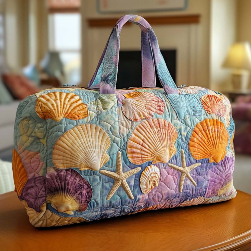 Shoreline Shells Gequilted Duffle Bag